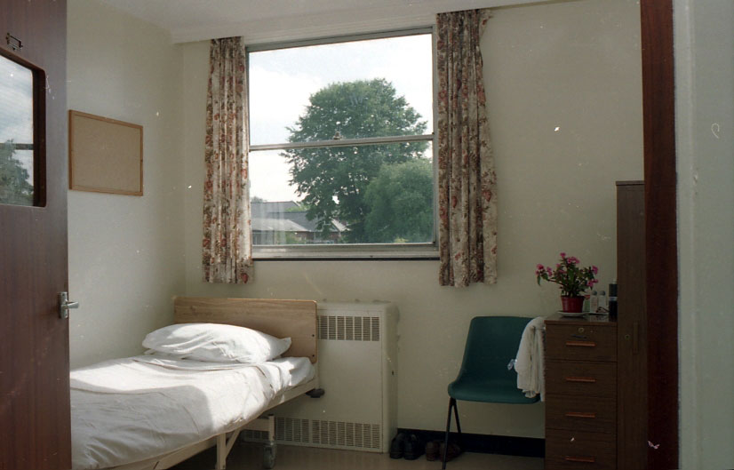 2017_Old Manor Hospital bedroom